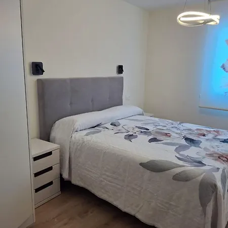 La 4 *